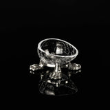 Caviarägget i glas och tenn med Basset-inspirerade tassar, designat av Jan Stenbeck och Pontus Frithiof.