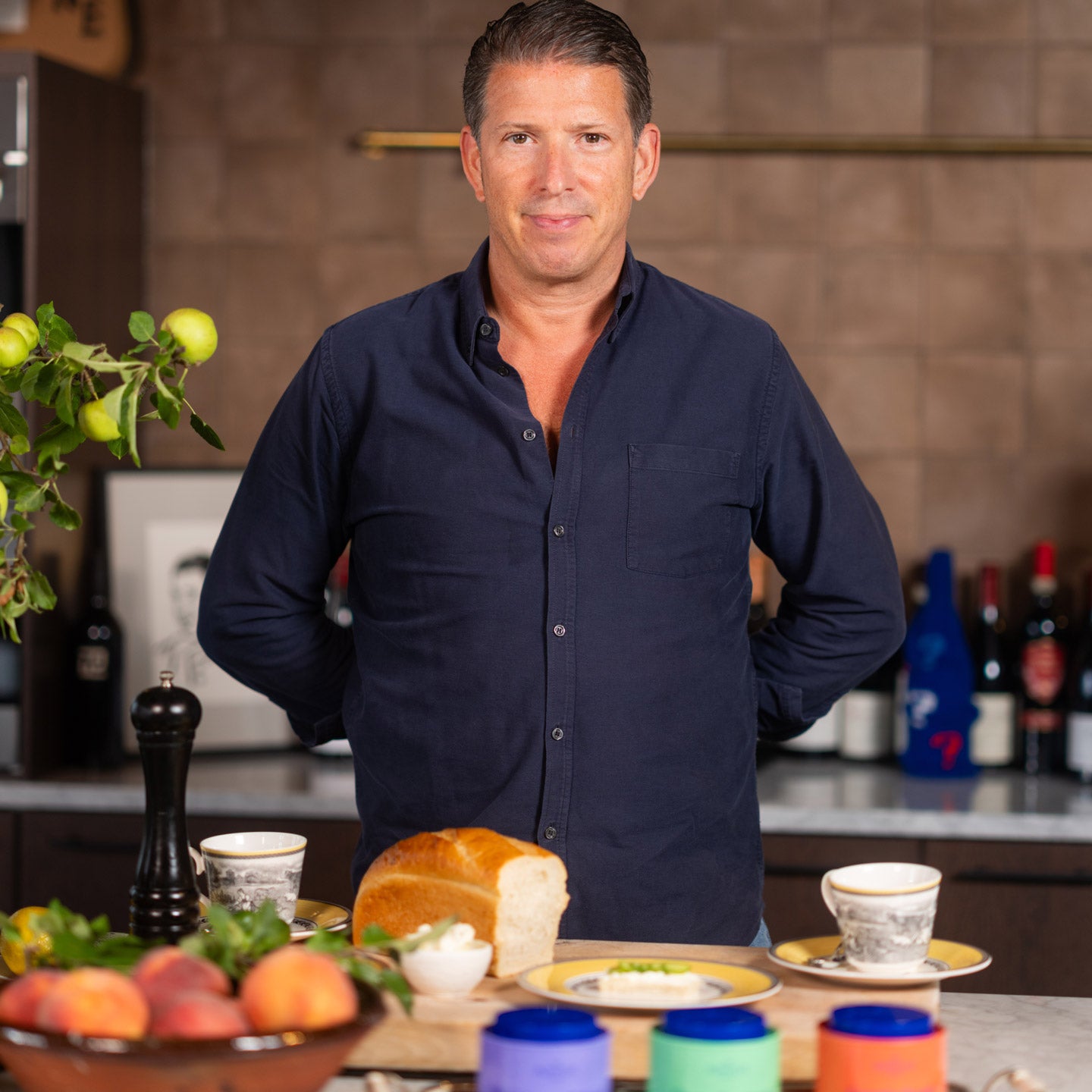 Pontus Frithiof med frukostdukning och teet Breakfast at Tiffany’s – ett svart Assam-te med maltig värme för stilla morgnar.